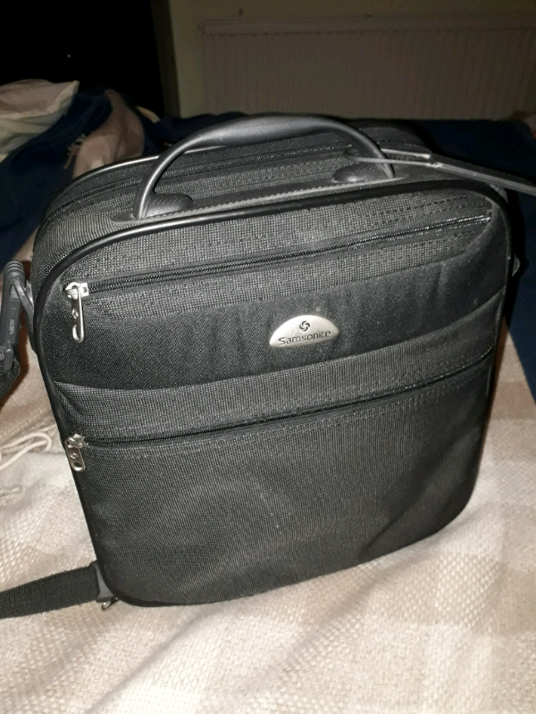 samsonite travel shoulder bag